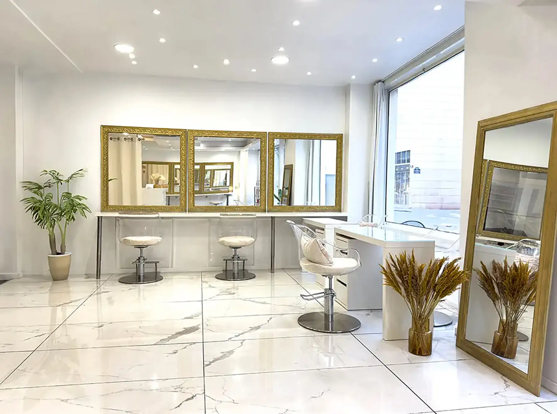 Intérieur du salon de coiffure La Paris’zen Institut